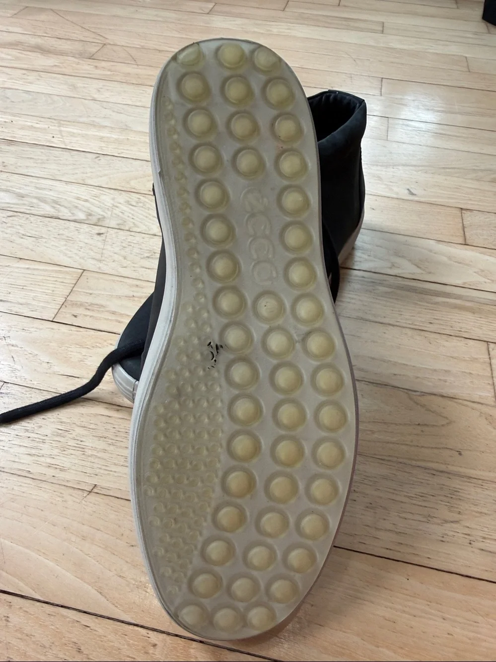 Ecco Men's Black Chukka Boots with White Sole